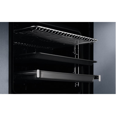 Электрический духовой шкаф Electrolux OKB8S31X