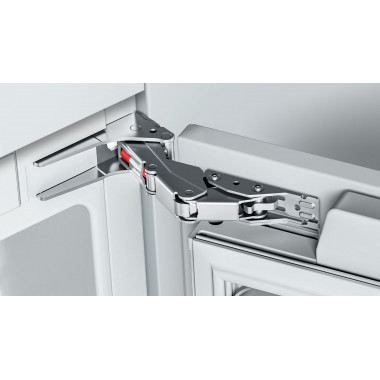 Встраиваемый холодильник Bosch KIF86HD20R