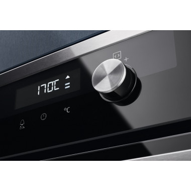 Электрический духовой шкаф Electrolux VKL6E40X