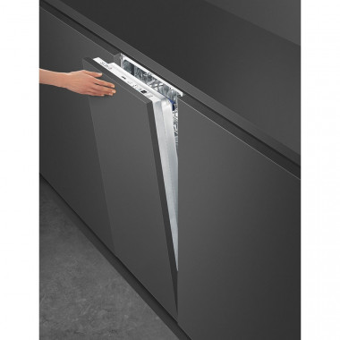 Встраиваемая посудомоечная машина Smeg STLA825A-2