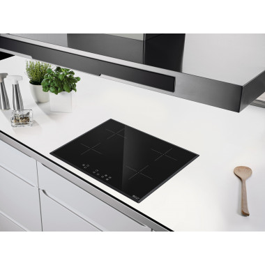 Индукционная варочная панель RICCI DCL-A47001B