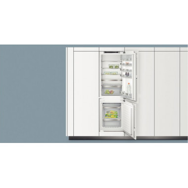 Встраиваемый холодильник Siemens KI86NAD30R