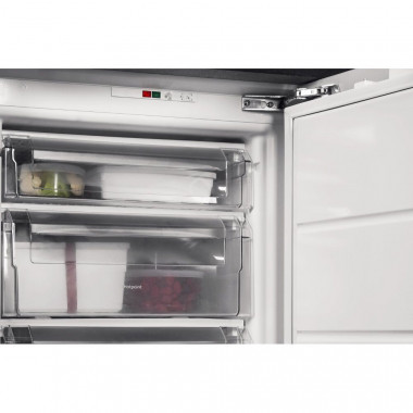 Встраиваемый морозильник Hotpoint-Ariston BFS 1222.1