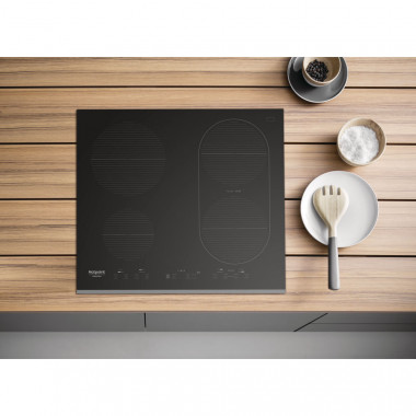 Индукционная варочная панель Hotpoint-Ariston IKID 641 B F