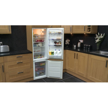 Встраиваемый холодильник Zanussi ZBB 8294